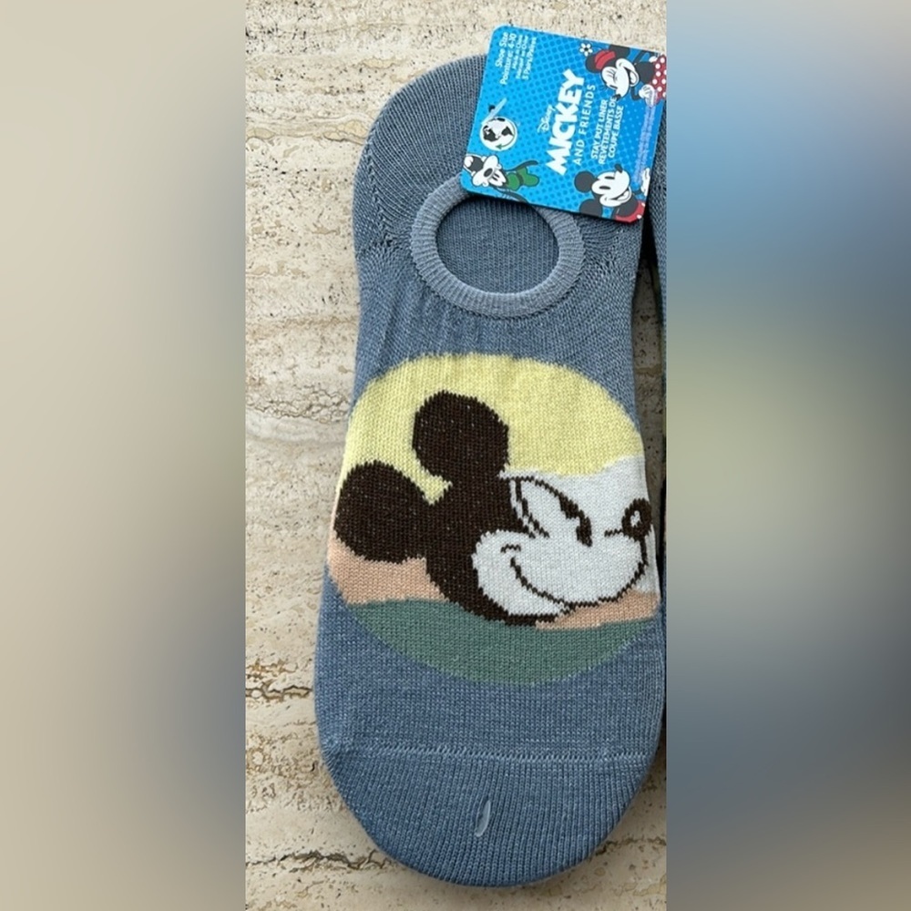 NWT lot of 3 pairs stay put liners no show socks Disney Mickey size 4-10